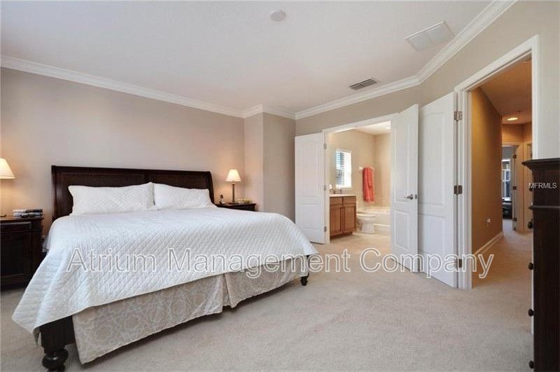 Amazing 4 Bed 3.5 Bath FULLY FURNISHED gated Town House in Lake Mary, FL! FULLY FURNISHED!!! property image