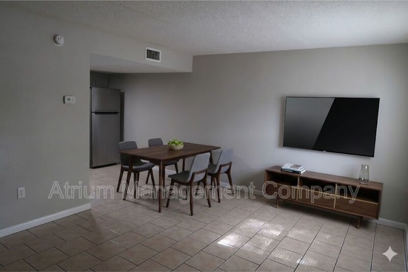Charming WATERFRONT 1 Bed 1 Bath  Apartment for Rent in Tampa, FL! property image