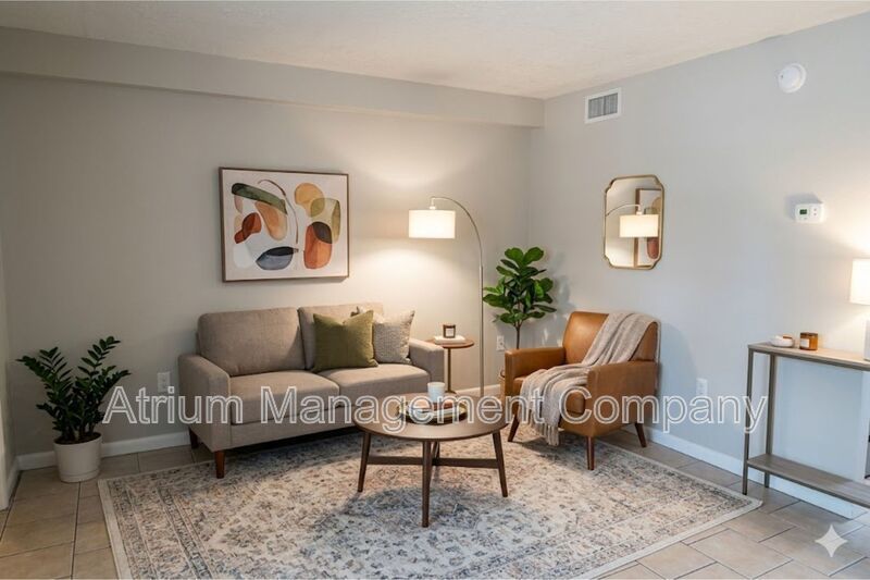 Charming WATERFRONT 1 Bed 1 Bath  Apartment for Rent in Tampa, FL! property image