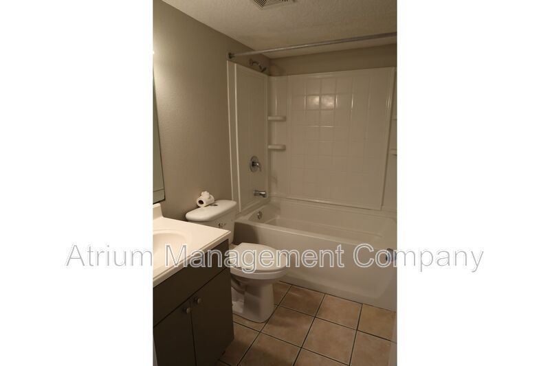 Charming WATERFRONT 1 Bed 1 Bath  Apartment for Rent in Tampa, FL! property image
