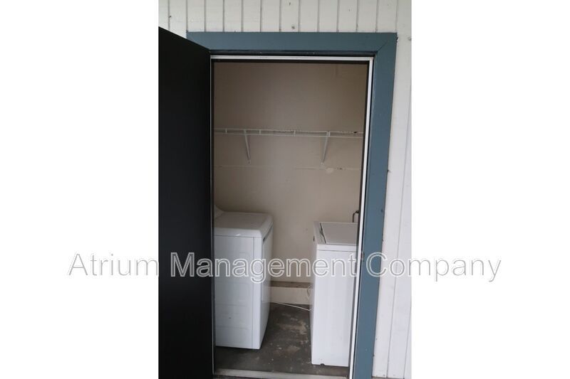 Charming WATERFRONT 1 Bed 1 Bath  Apartment for Rent in Tampa, FL! property image